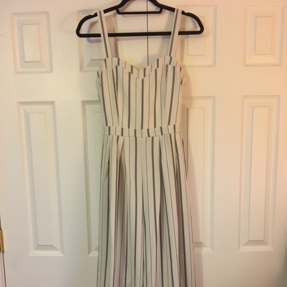 Wide leg jumpsuit